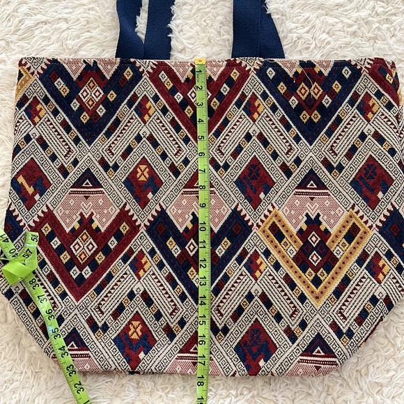 Canvas Pattern Tote Bag - Picture 9 of 10